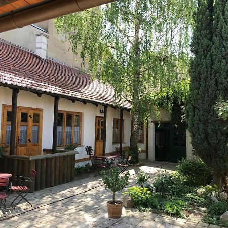 Scheinerhaus Aparthotel Laa an der Thaya Ngoại thất bức ảnh