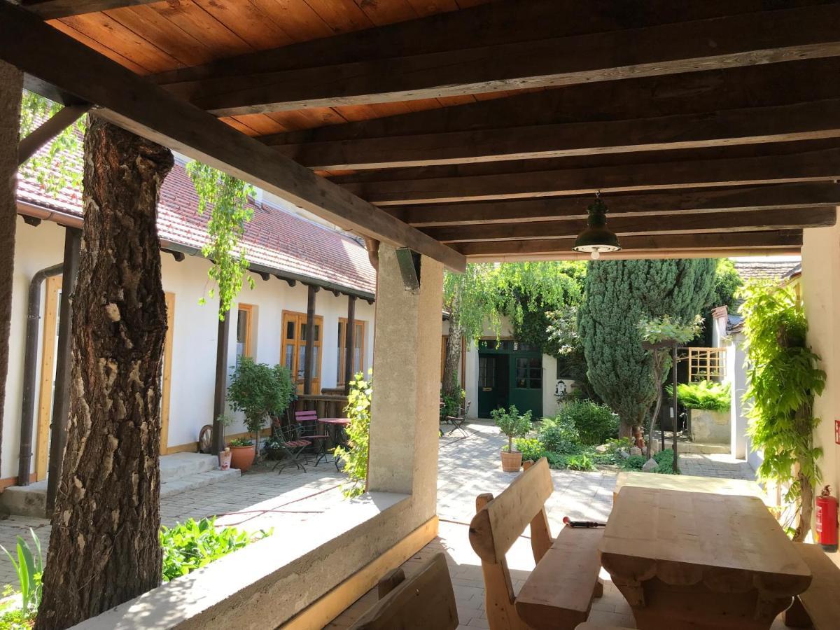 Scheinerhaus Aparthotel Laa an der Thaya Ngoại thất bức ảnh